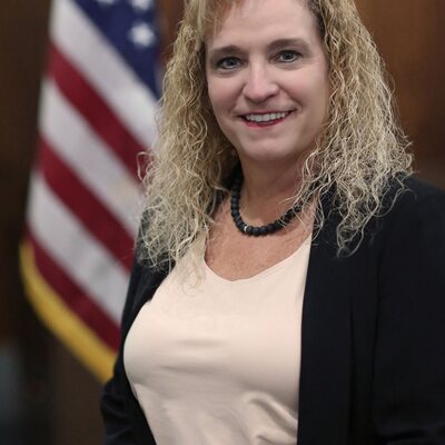 Shelley Hasselbrink